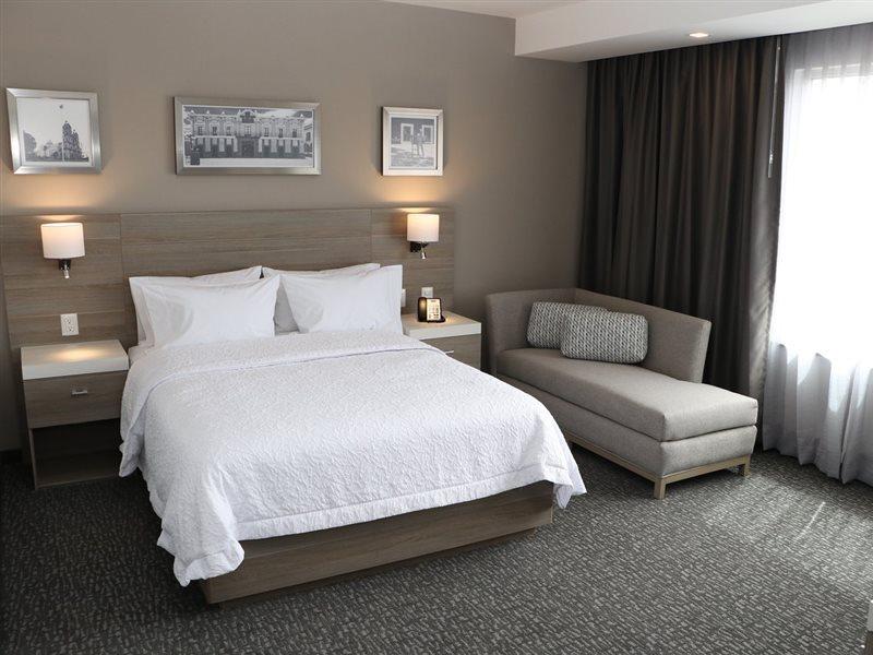 Hampton Inn & Suites By Hilton Пуэбла Экстерьер фото